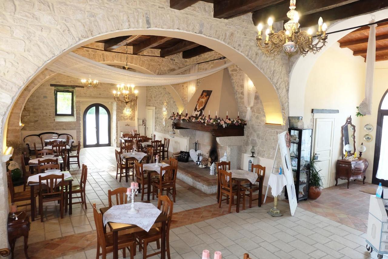 Antica Taverna Del Principe Sepino Buitenkant foto